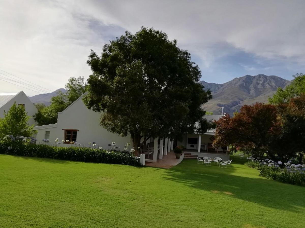 Blue Lily Retreat Bed & Breakfast Matjiesrivier  Luaran gambar